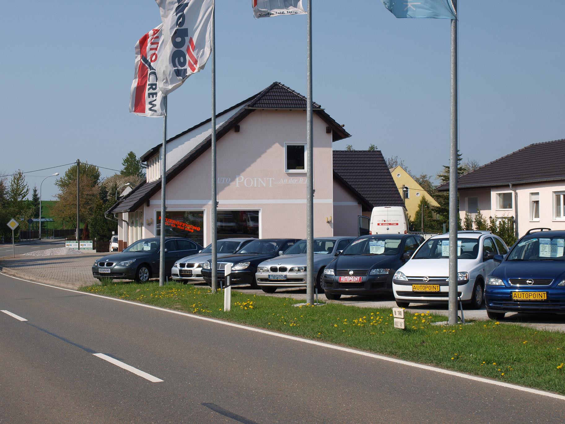 Autopoint an der B180 in Gösnitz